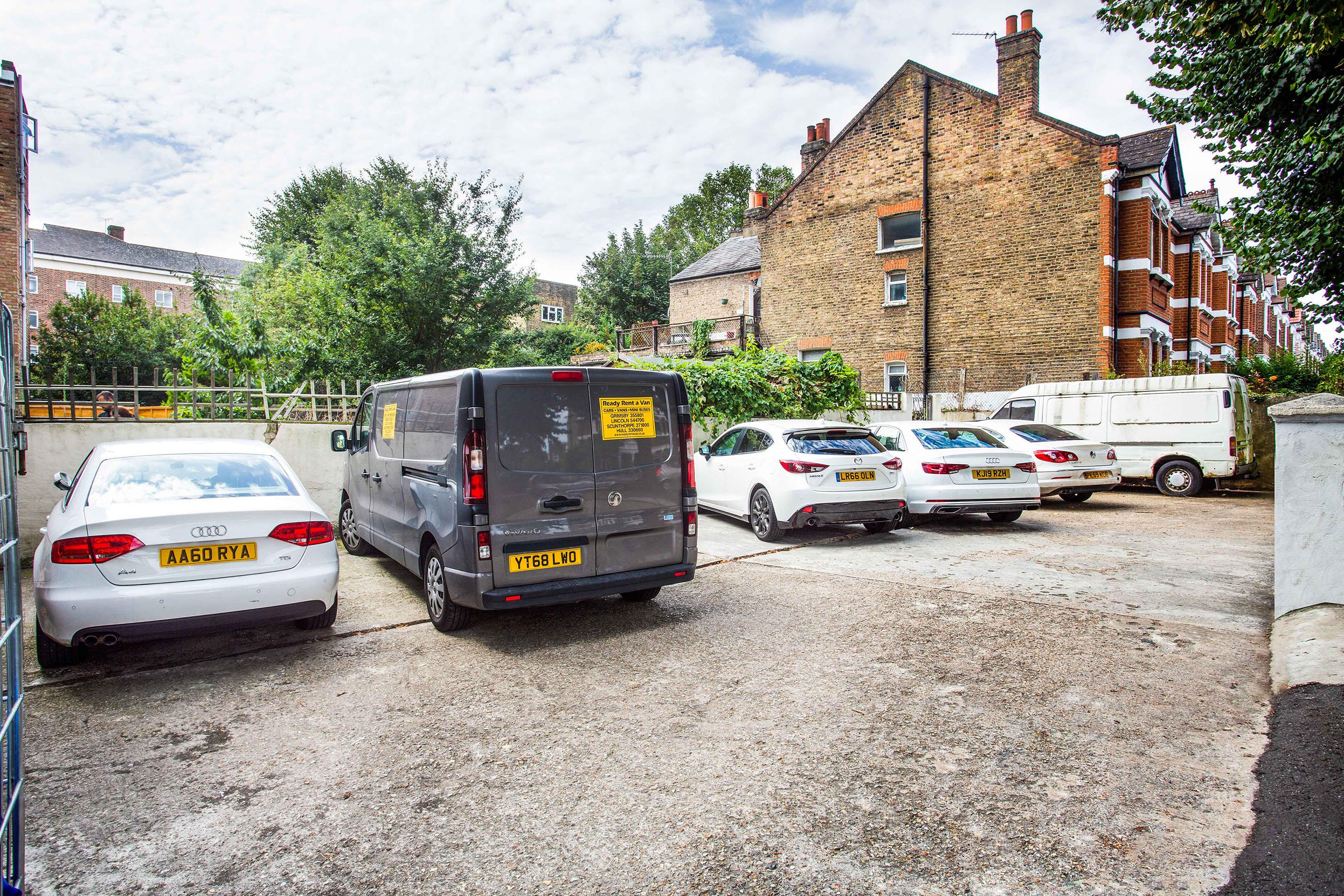 Oyo London Guest House Exterior photo