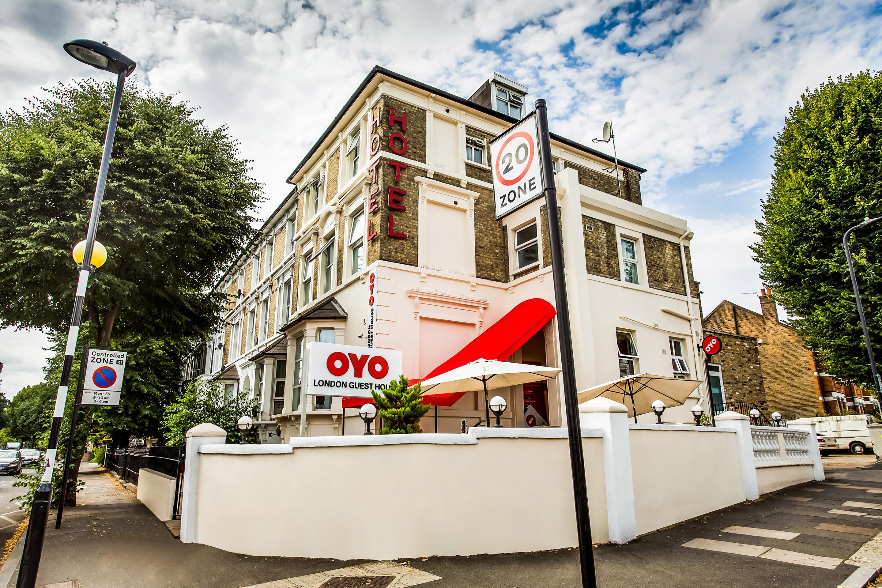 Oyo London Guest House Exterior photo